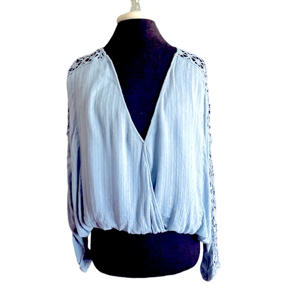 Free people Runway Crochet sleeve Top size Small Blue/grey color - Picture 5 of 9